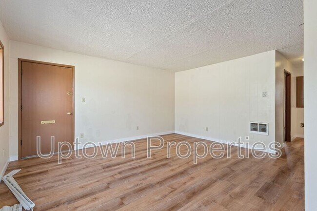 Foto del edificio - 8069 NE Flanders St