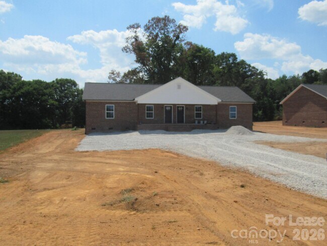Building Photo - 427 Northbrook III School Rd