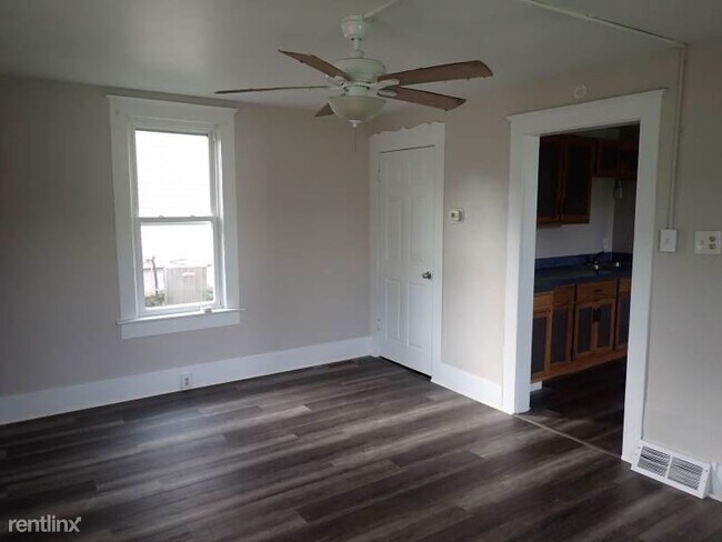 Foto del edificio - 2 br, 1 bath House - 423 Duquesne Street