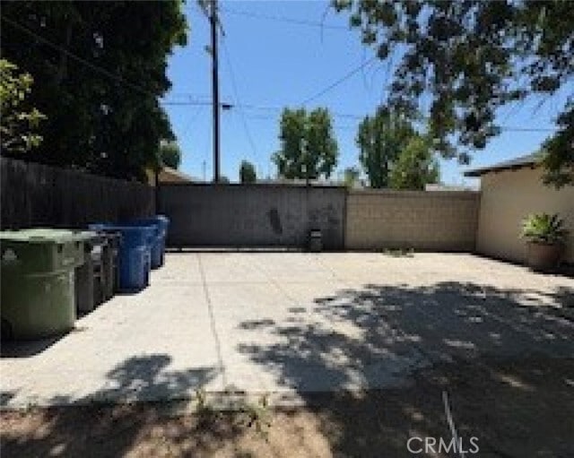 Building Photo - 17530 Saticoy St