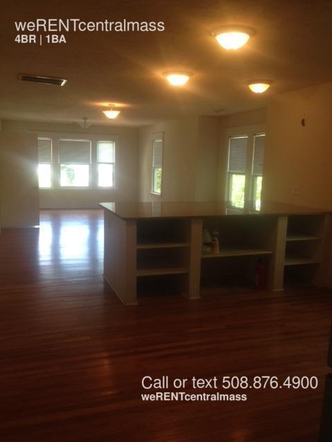 Building Photo - 49 Sagamore Rd