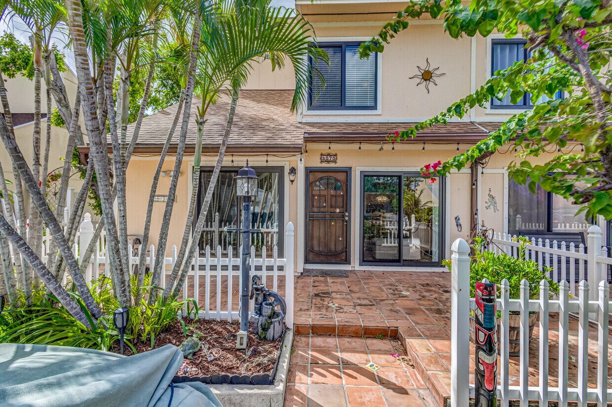 Foto principal - 9070 Green Meadows Way