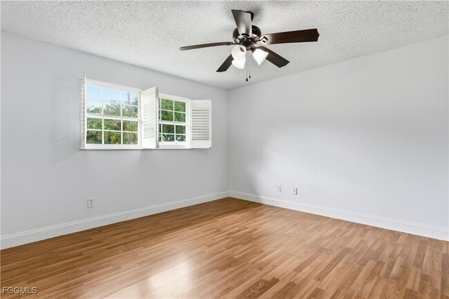 Foto del edificio - 4520 SE 11th Pl