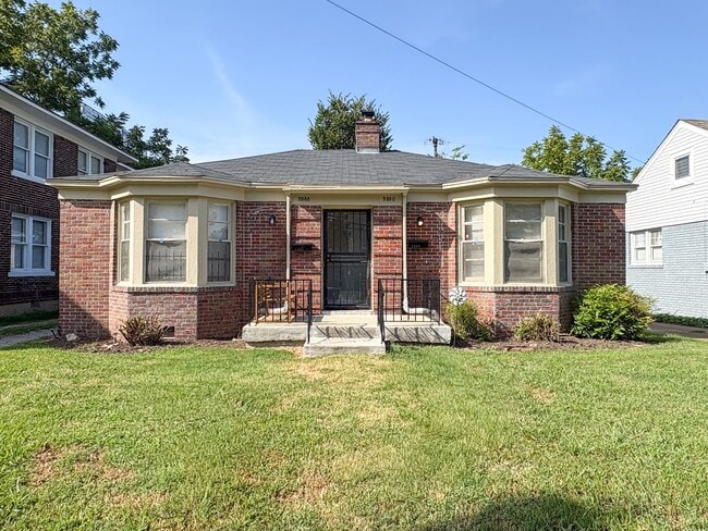 Photo - 2390 Forest Ave House