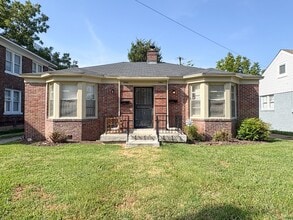 Building Photo - 2390 Forest Ave