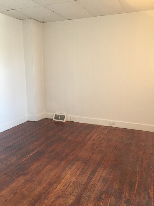 Foto del edificio - 5 Bedroom Home For Rent! York City SD