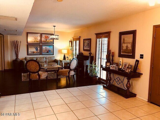 Foto del edificio - 4800 N Stanton St