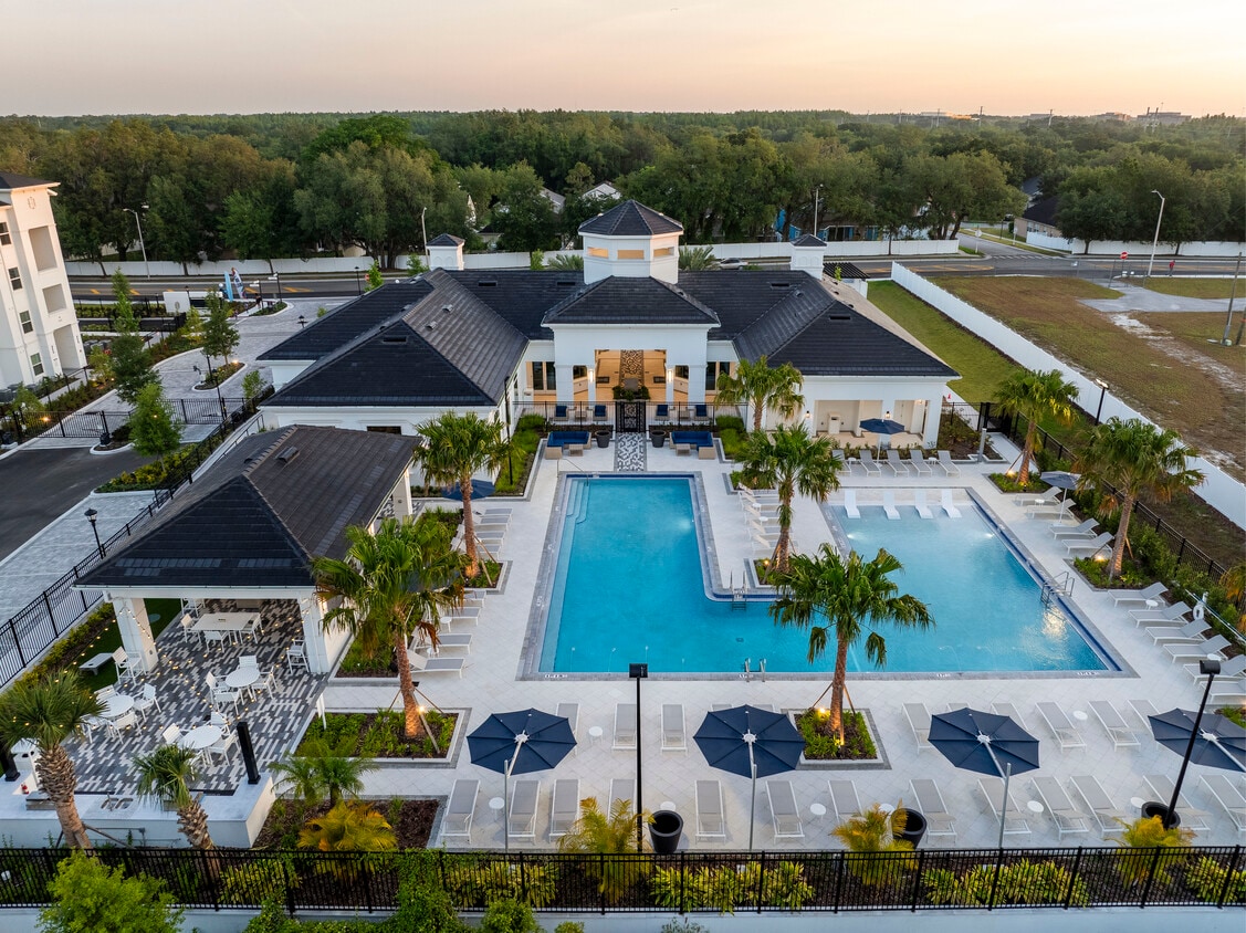 Douglas Grand at Telecom Parkway - Douglas Grand at Telecom Parkway