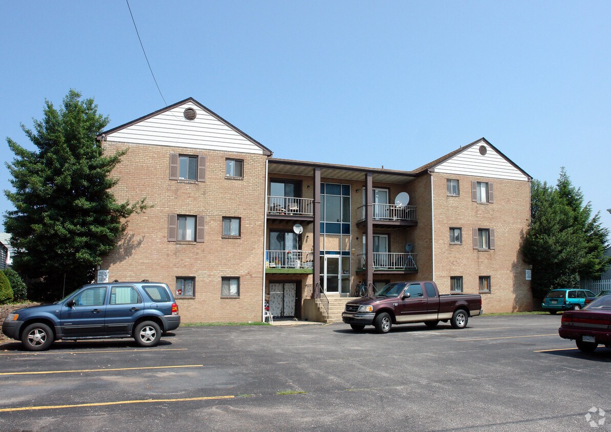 Primary Photo - 313 Prospect St