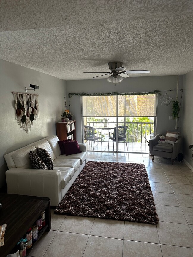Photo - 450 NW 20th St Apartment
