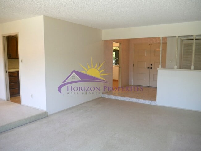 Building Photo - 6319 St James Dr