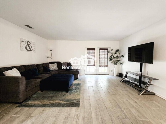 Foto del edificio - 8936 Glacier Ave