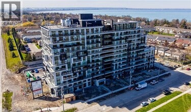 Building Photo - 461 Green Rd