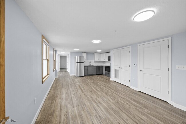 Foto del edificio - 1735 Merriman Rd