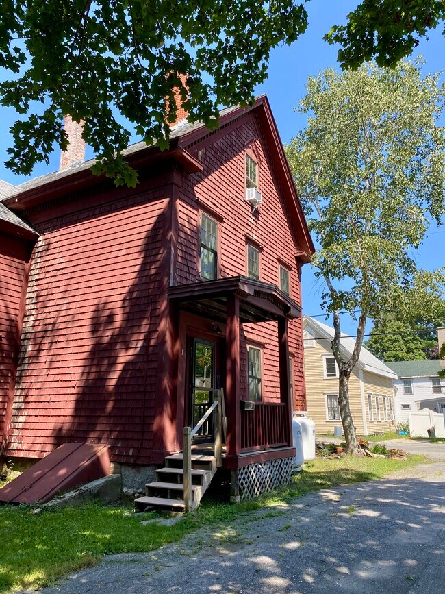 Building Photo - 504 Middle St