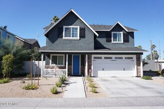Building Photo - 13820 N 7th Wy