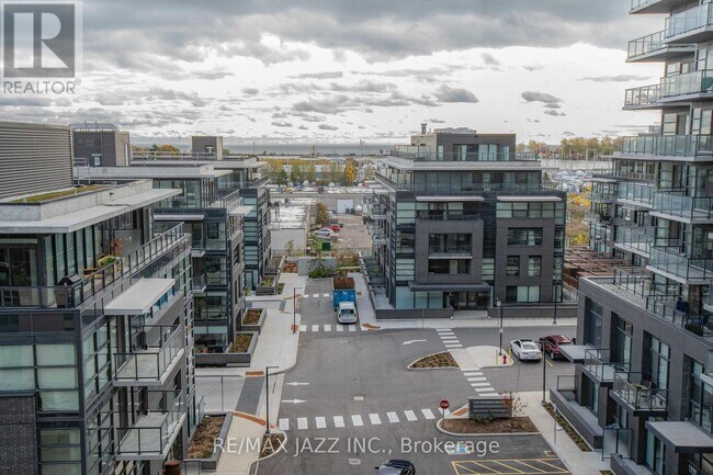 Photo du bâtiment - 1600 Charles St