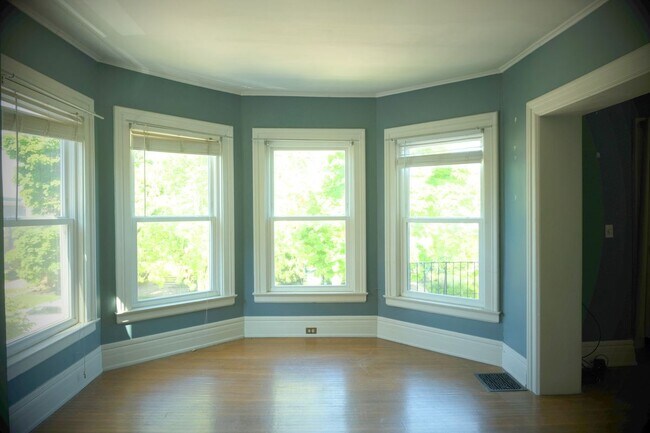 Foto del edificio - 489 Norwood Ave