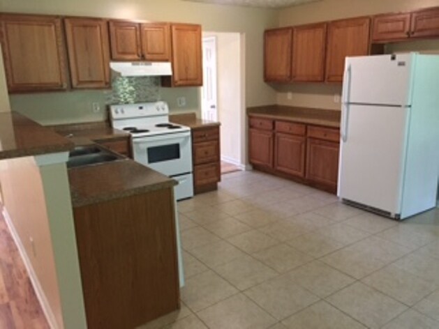 Building Photo - 805 Tallulah Ct