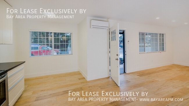 Foto del edificio - 697 Iris Ave