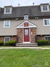 Building Photo - 6 Evergreene Rd