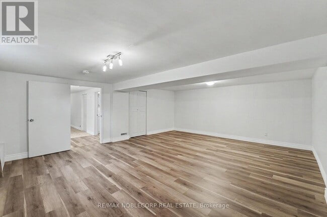 Building Photo - 3519 Laddie Crescent