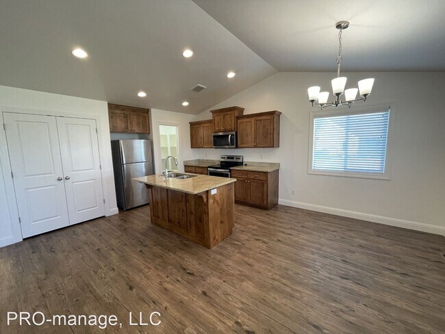 Foto del edificio - 3 br, 2 bath House - 3843 Deloy Dr.