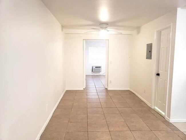 Foto del edificio - 4512 Arlen Ave