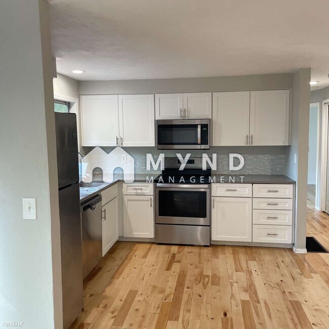 Building Photo - 3 br, 2 bath House - 2772 SE Van Water St
