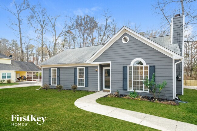 Building Photo - 102 Carriage Dr