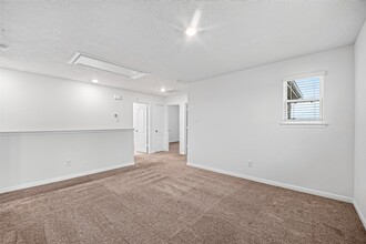 Building Photo - 15723 Autumn Chicory Dr