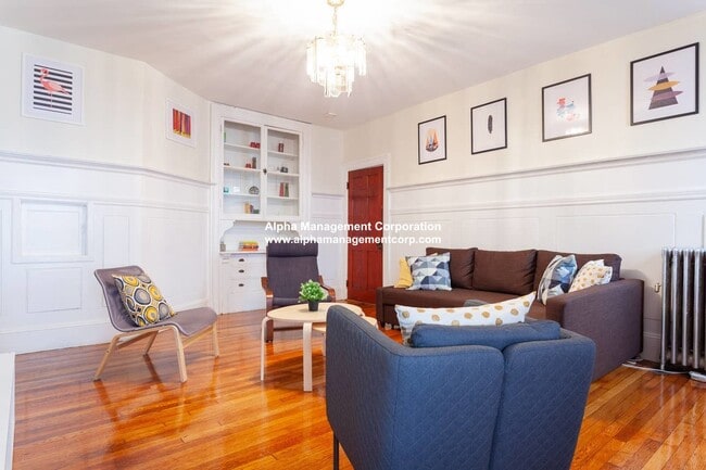 Building Photo - 1253 Beacon St