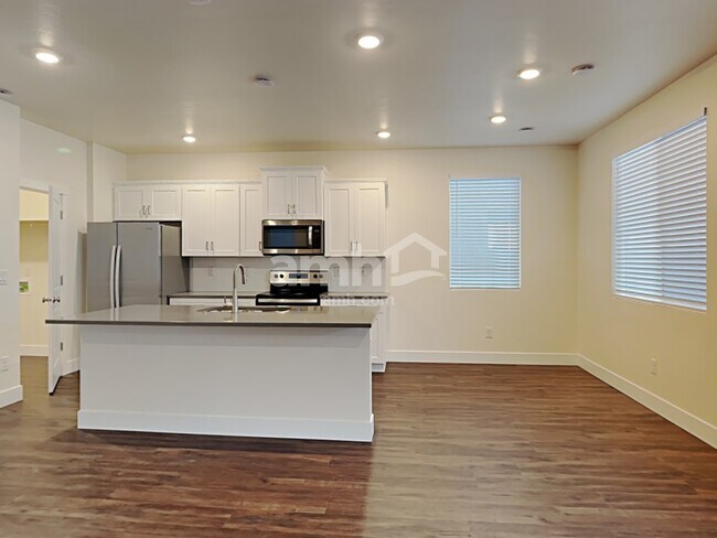 Building Photo - 4031 N Bold Stripe Avenue