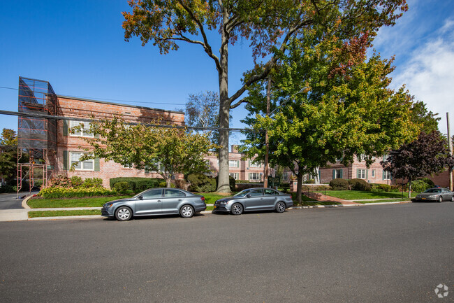 Building Photo - Hartley House