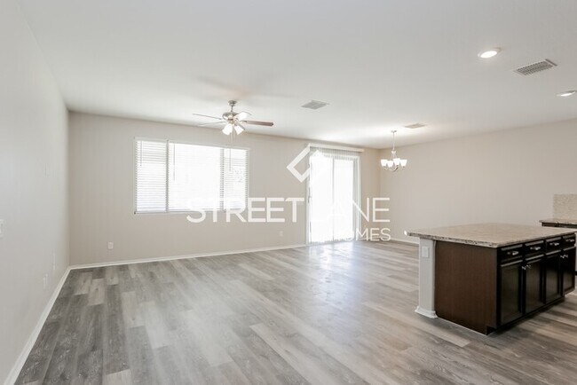 Building Photo - 3 Bedroom with Large Covered Patio!