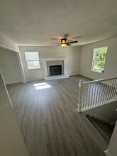 Building Photo - 1827 Gates Dr W