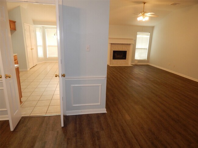 Building Photo - 6406 Horsepen Bayou Dr