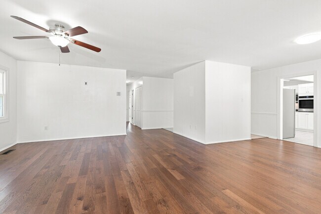 Foto del edificio - 12823 Holiday Ln