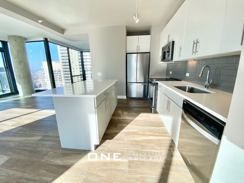 Photo - 501 N State St (Chicago, IL)