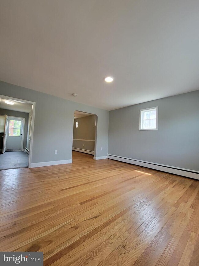 Building Photo - 3503 W Northern Pkwy