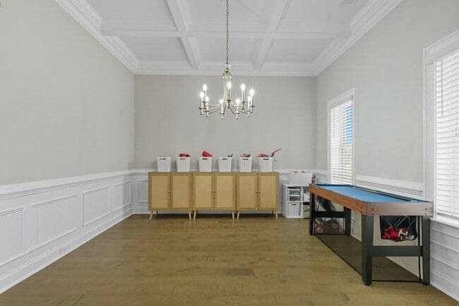 Building Photo - Exceptional Home in Donahue Ridge!