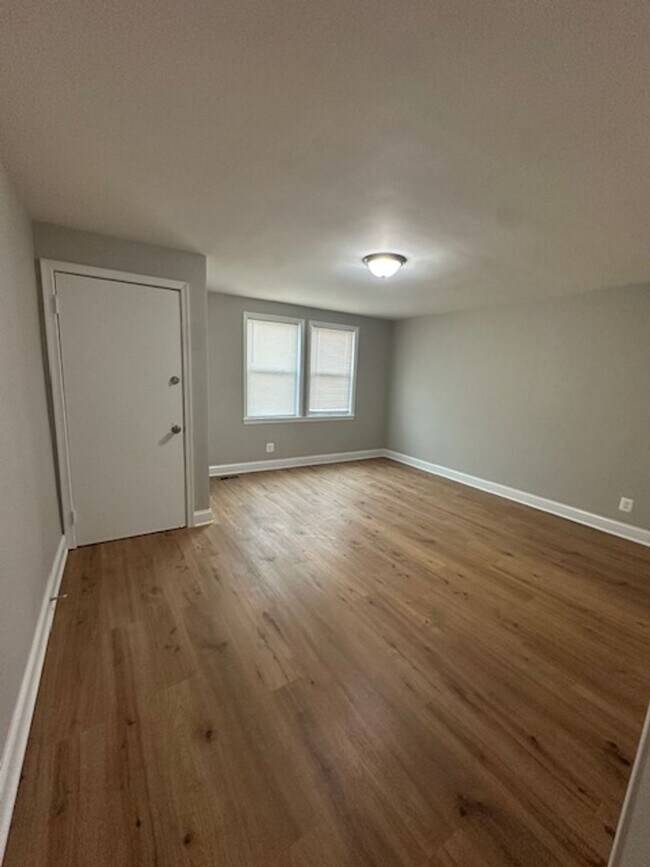 Foto del edificio - 3812 Erdman Ave