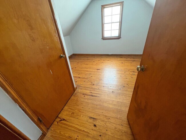 Foto del edificio - 16914 Maple Heights Blvd