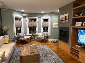 Building Photo - 11 Edwards St