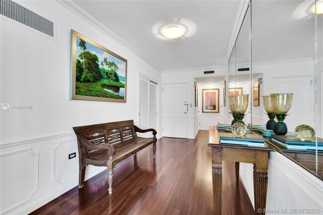 Foto del edificio - 200  Ocean Lane Dr 1001 Key Biscayne Fl 33149