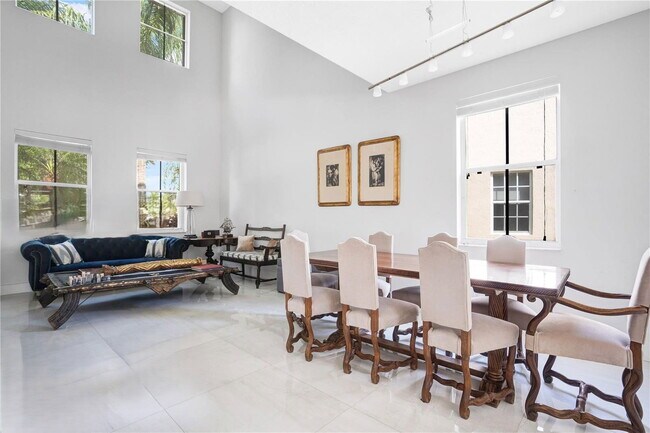 Foto del edificio - Elm Grove Road, Weston, FL 33327 - 4 BR 3 BA single-family home