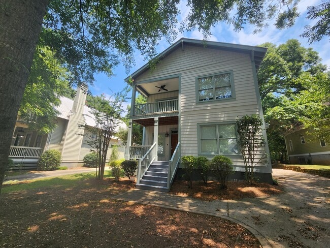 Building Photo - 159 Arch St