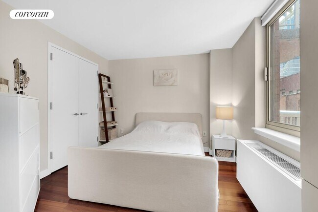 Foto del edificio - 206 E 95th St