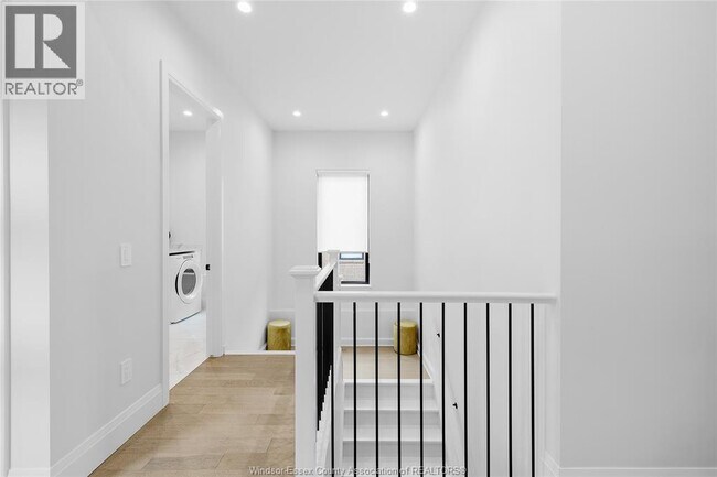 Building Photo - 542 LILY MAC BOULEVARD