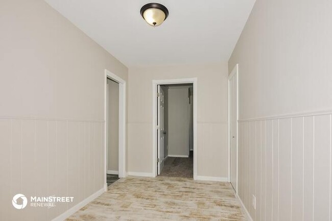 Foto del edificio - 11030 SAINT AMBROSE LN, ST ANN, MO 63074